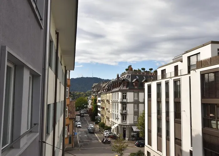 Amazing 2br Near - Flower 33 Apartman *