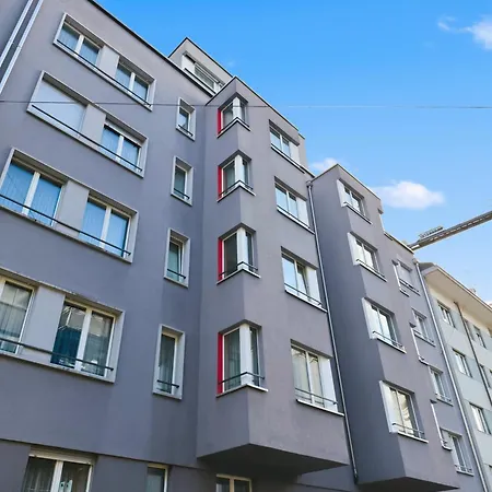 Amazing 2br Near - Flower 33 Apartment Zürich