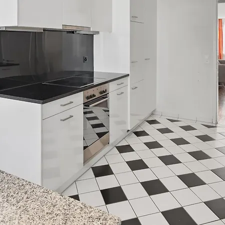 Amazing 2br Near - Flower 33 Daire